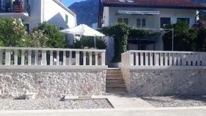 Summer House Bella on the Beach - Ravanje