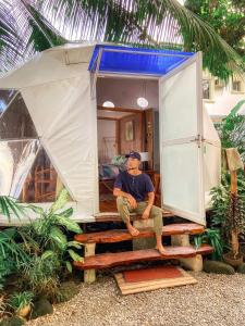 Beach Glamping Dome Dauin Modern Style