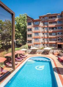 Lux Suites Lantana Executive Apartments