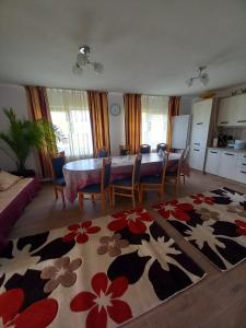 CASA LAVINIA CRASNA GORJ