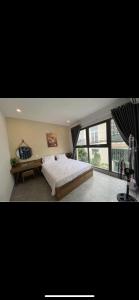 Sweet Home gần bãi sau