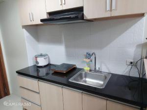 1 Bedroom RudRose Condo At Horizons 101 Cebu, City