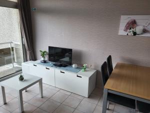 Studio Astrid at 100 meter from sea with Parking place