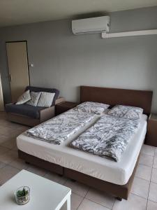 Studio Astrid at 100 meter from sea with Parking place