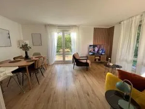 Hana Home 4 personnes jardin privatif business&family - 蒙蒂尼布勒托讷