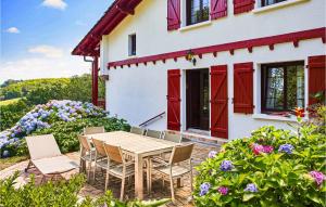 Amazing Apartment In Saint Jean De Luz