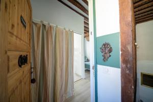 B&B / Chambres d'hotes Le Clos de la Tour : Chambre Lit King-Size