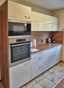 Villa Vili - Jacuzzi, BBQ & EV Outlet