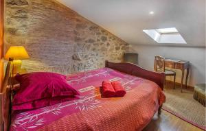 Maisons de vacances Cozy Home In Augignac : photos des chambres