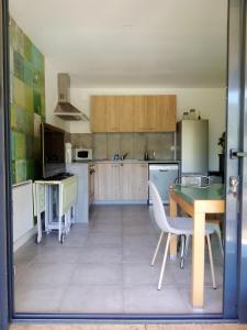 Appartements T3 en rez de villa sur les hauteurs d'Ajaccio : photos des chambres