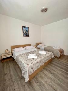 Apartments Aniko Šarić 