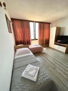 Apartments Aniko Šarić 
