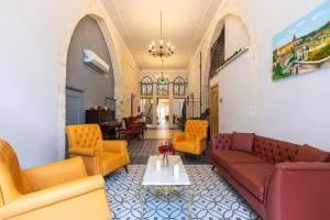 米歇尔宾馆 - Yāfā