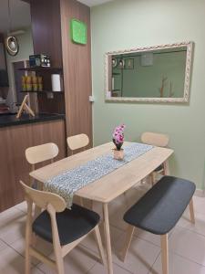 Nena Homestay Setia Alam, Air Conditioned, High Speed Internet