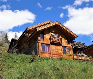 Chalets Prestigious 18 Person Chalet with Pool and Jacuzzi : photos des chambres