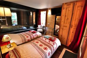 Chalets Prestigious 18 Person Chalet with Pool and Jacuzzi : photos des chambres