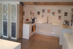 2 Double Bed Ensuite - Rural Contemporary Oak Home