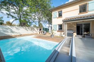 Villas Villa avec Piscine et BBQ, Calme, Proche transport : photos des chambres