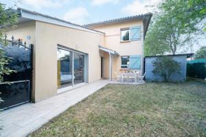 Villas Villa avec Piscine et BBQ, Calme, Proche transport : photos des chambres