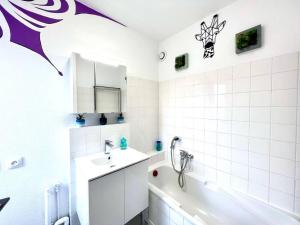 Appartements Color Studio - Proche Gare - 2P : photos des chambres