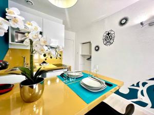 Appartements Color Studio - Proche Gare - 2P : photos des chambres