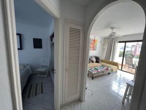 Vacaciones al sol San Agustin con piscina y WIFI