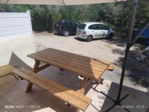 Appartements GITE RENOVE CALANQUES LA VESSE : photos des chambres