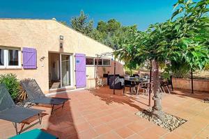 Maisons de vacances Aux trois Cypres Salernes en Provence : photos des chambres