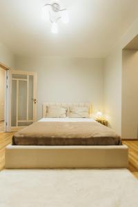 Atlant luxury Big Family Apart on Golovna навпроти ТЦ ДЕПОТ та АТБ