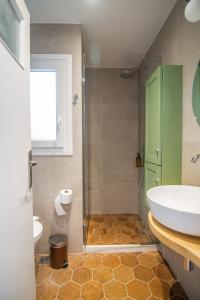 Stunning Acropolis View - 500m Metro - At Historical Center