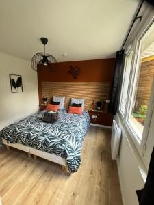 Appartements Loft room cour et spa privatif illimite en plein centre Avranches : photos des chambres