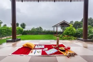 SaffronStays Willowbrook Arbor, Nashik - Mokhāda