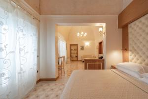Suite with Hot Tub room in Hotel Villa Rosa Antico