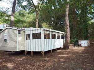 Campings Mobil-home tout confort a 300m de l'ocean : photos des chambres