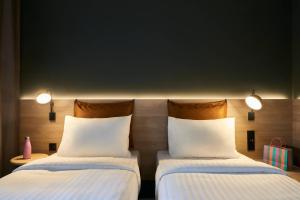 Moxy Twin Sleeper, Guest room, 2 Twin/Single Bed(s) room in Moxy Essen City