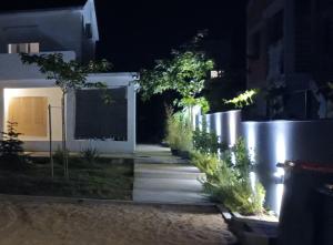 Sunset1, free private parking, pets welcome