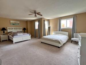 Richmond Hill Two Queen Beds Room