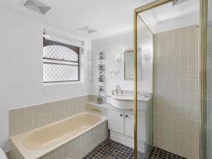 Maroochy Beachside 3 Bedroom Getaway