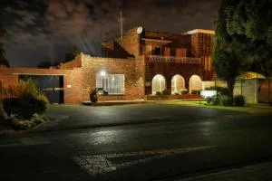 Mall Guesthouse - Vanderbijlpark