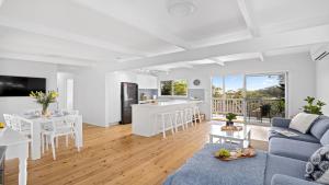 Wreck Beach Retreat - 3 Flannel Flower Fairway - close to the waters edge