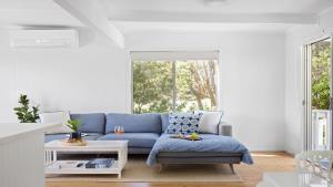 Wreck Beach Retreat - 3 Flannel Flower Fairway - close to the waters edge