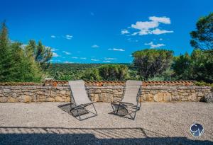 Villas Belle Villa avec Superbe vue, Piscine et Jacuzzi : photos des chambres