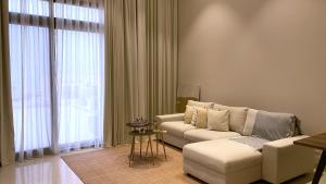 Sifah Gateway Villa with Private Pool