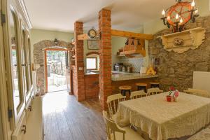 Villa Danica with pool - Perka