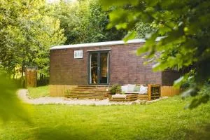 Maringotka V mechu a kapradí s koupacím čanem - Orličky