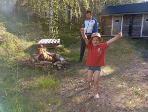 Kimppa-cabin Дом в лесу у озера