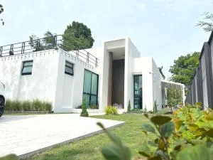 168 Garden Pool Villa - Ban Nong Pru