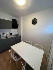 Lovely 2 bedroom apartment in Split center