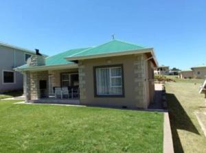 6 Sleeper Villa Clarens Golf Estate