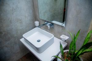 Leisure Living Resort-Weweldeniya